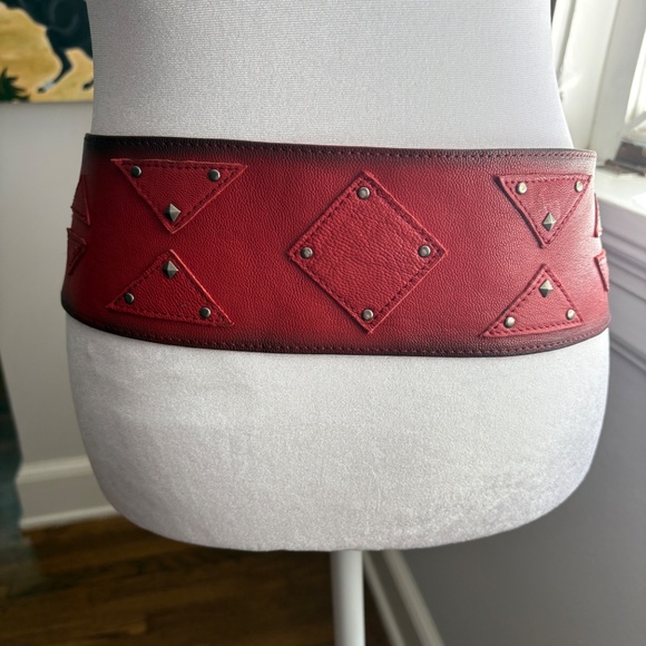 Red Leather Low Waist Belt S/M - Picture 3 of 5